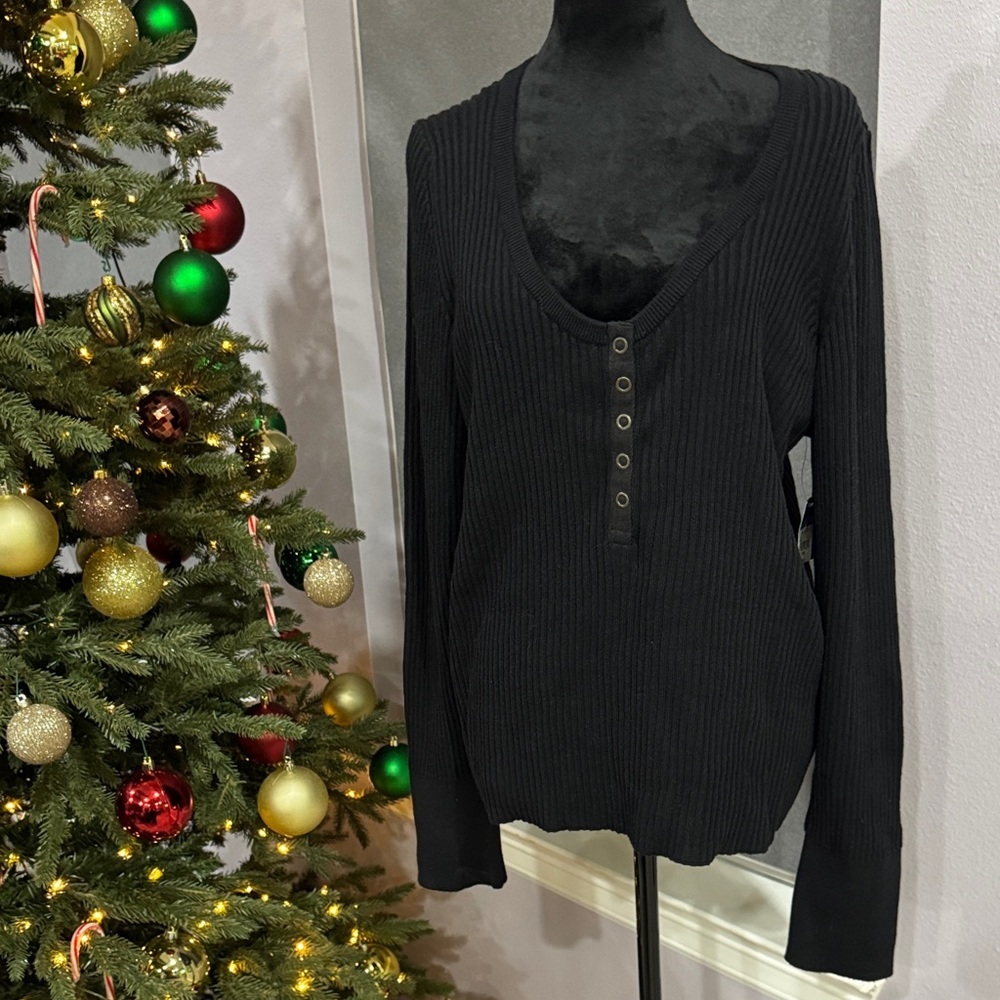 Arizona Jean Company Black Ribbed Henley Top